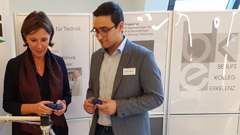 Ministerin Gebauer besucht Messestand des BK Erkelenz