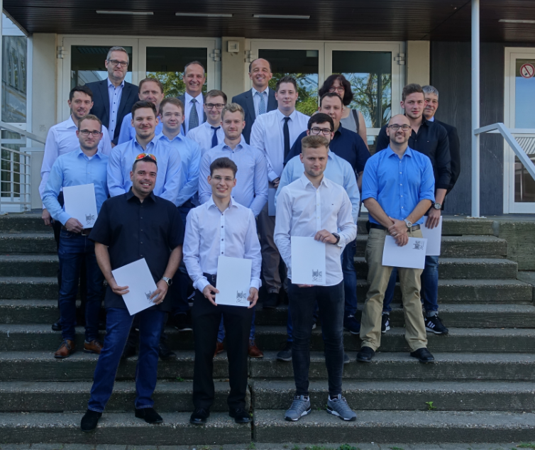 Absolventen der Fachschule für Technik 2019 verabschiedet 